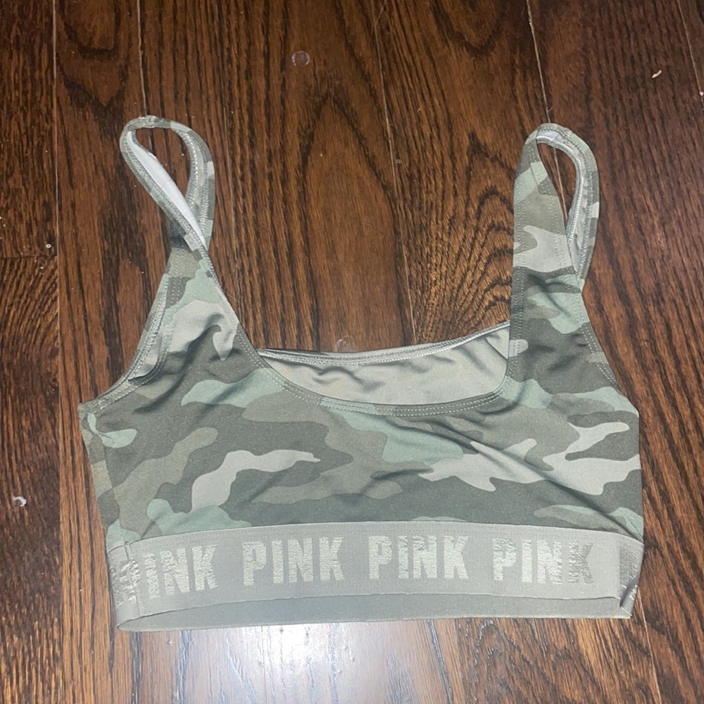 ♡PINK ultimate sports bra - Picture 2 of 3